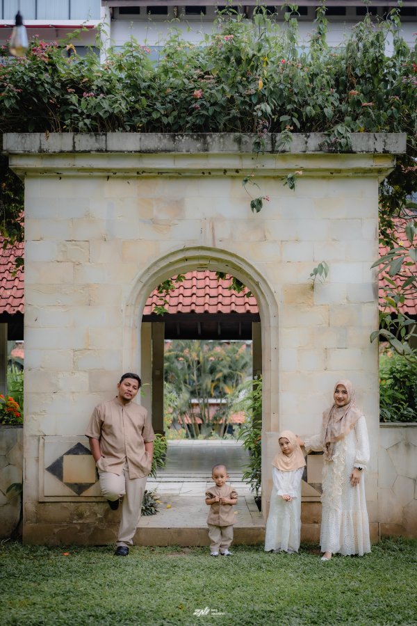 629//Family Shoot at Sheraton Mustika Hotel