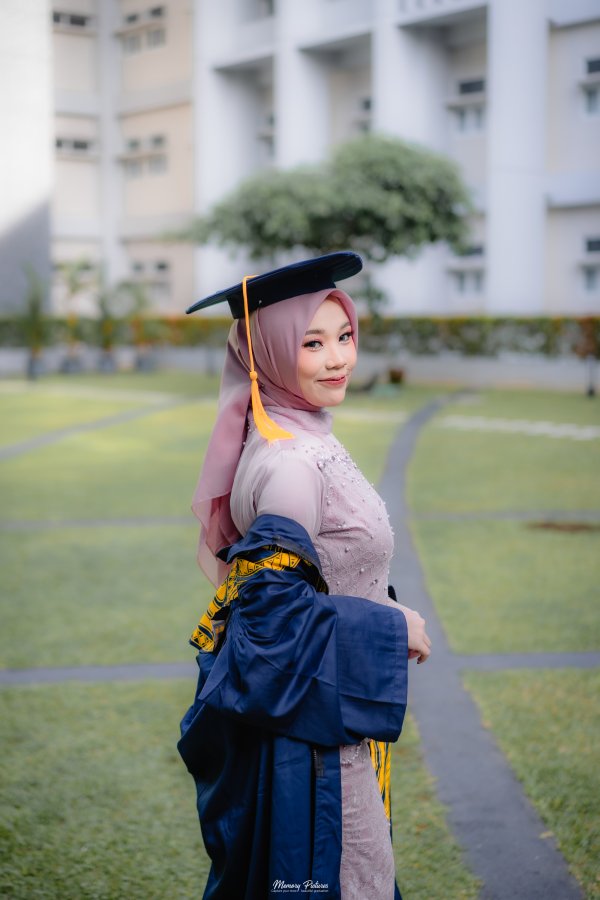 1152//Graduation UII