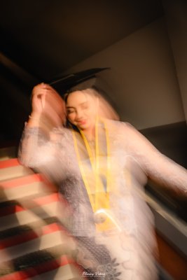 <p>Keren banget hasil fotonya, Mas! Suka banget sama cara pengambilan gambarnya, detailnya, dan arahan posenya juga pas. Makasih banyak, sukses terus. ❤️🙏🏻</p>